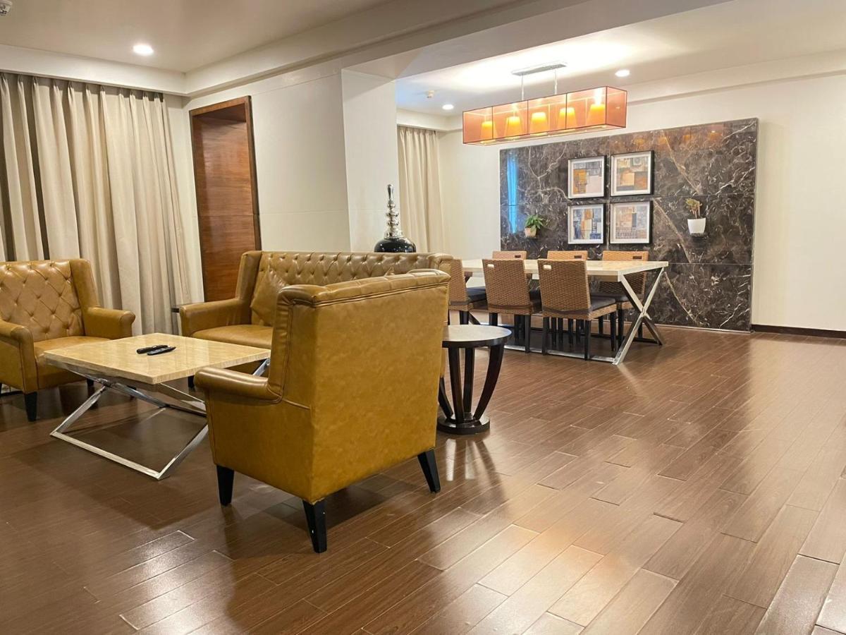 Paradigm Sarovar Portico Kākināda Exterior foto