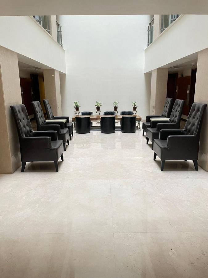 Paradigm Sarovar Portico Kākināda Exterior foto