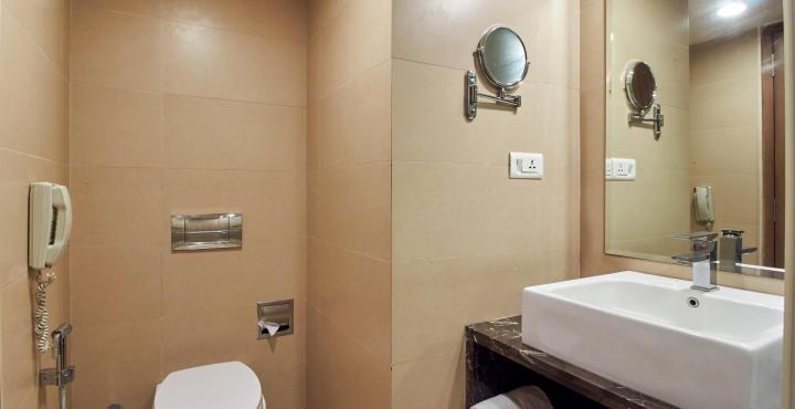 Paradigm Sarovar Portico Kākināda Exterior foto
